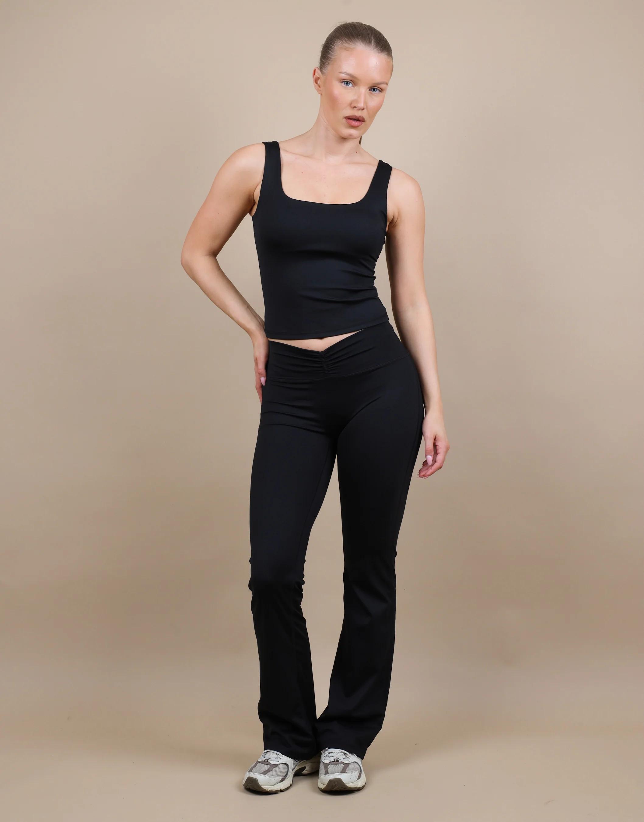 Cleo Ruched Front Flared Leggings In Black
