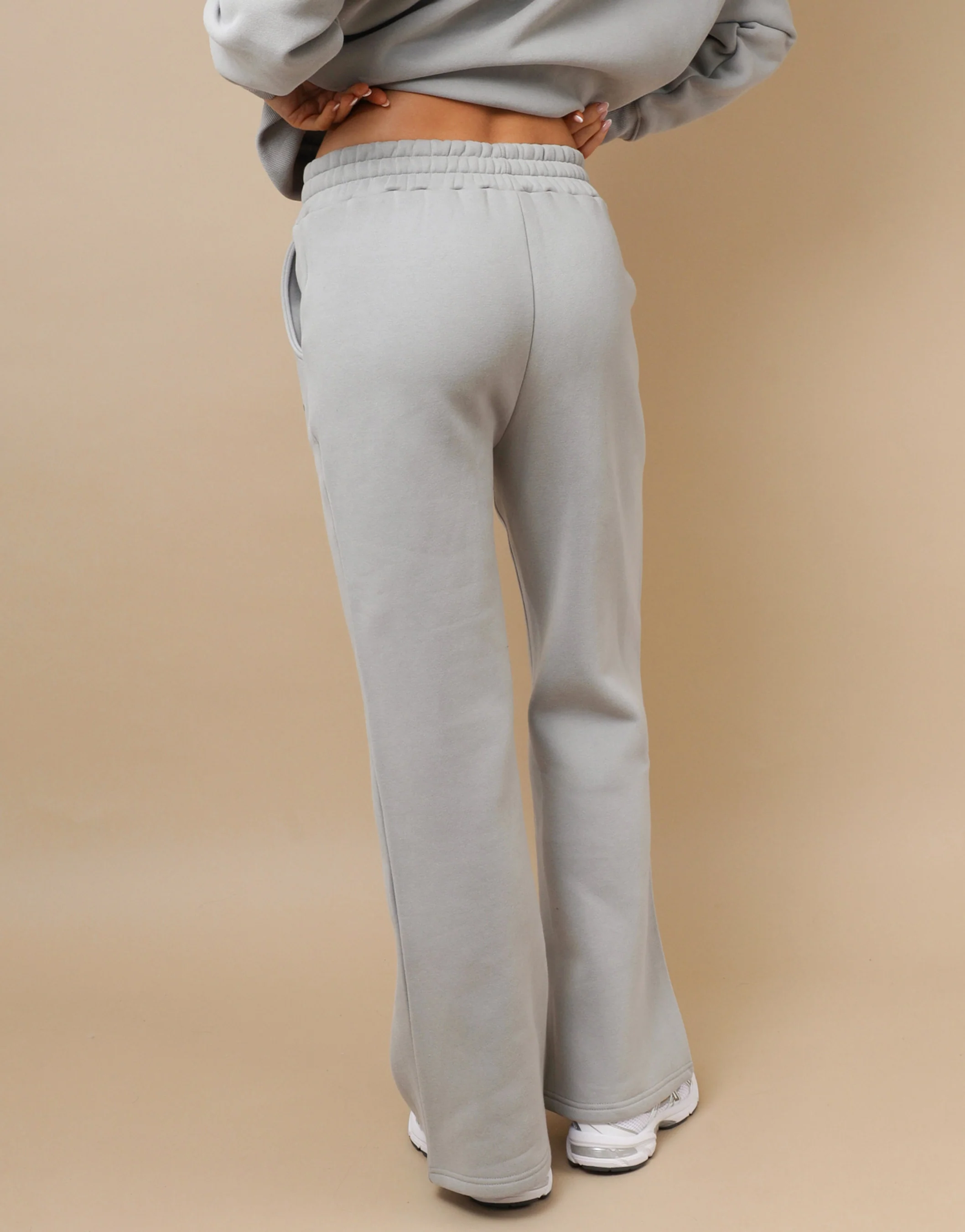 Colby Simmi studios Essentials Joggers In Light Grey - Image 4