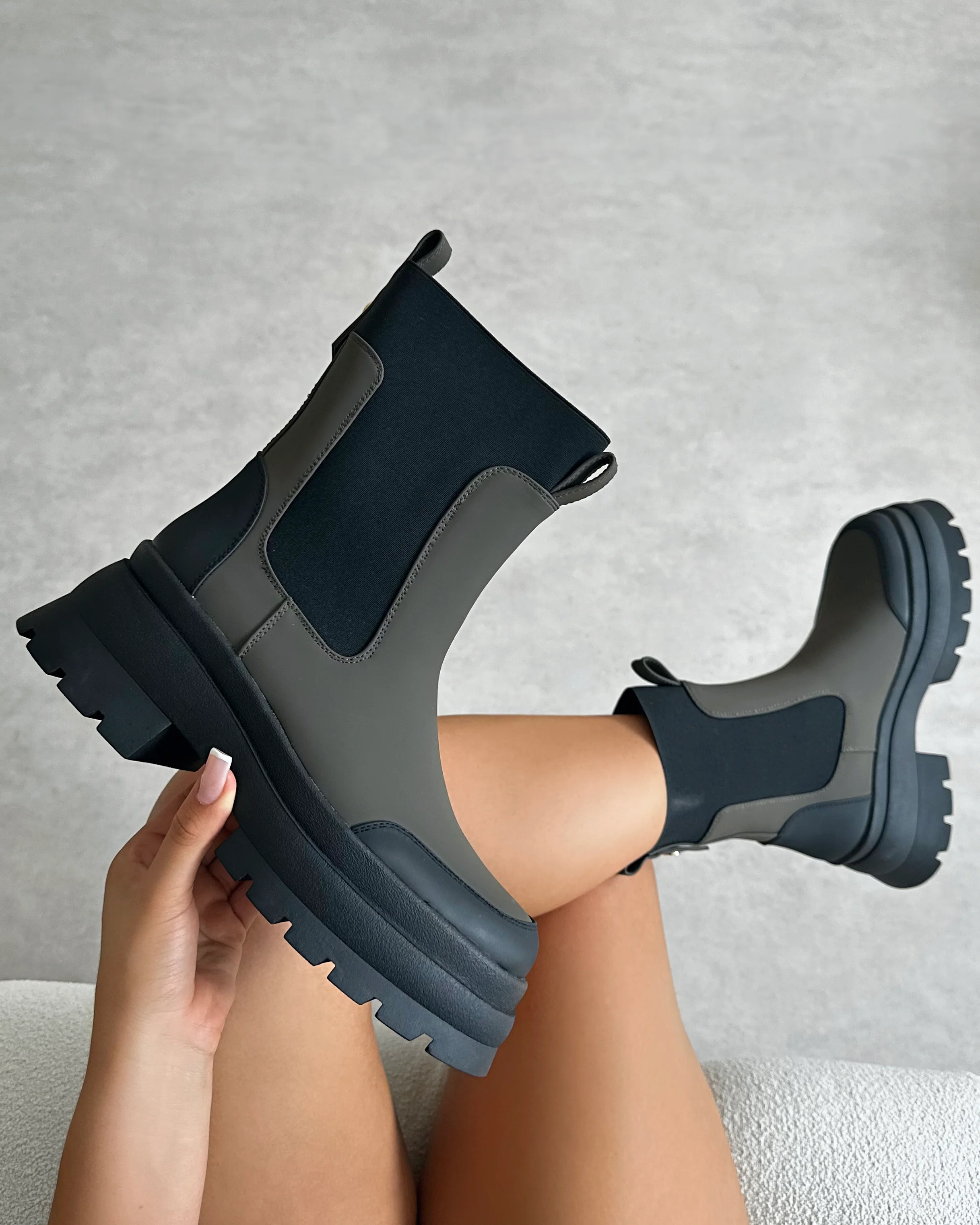 Heckton Khaki Flat Chunky Ankle Boots