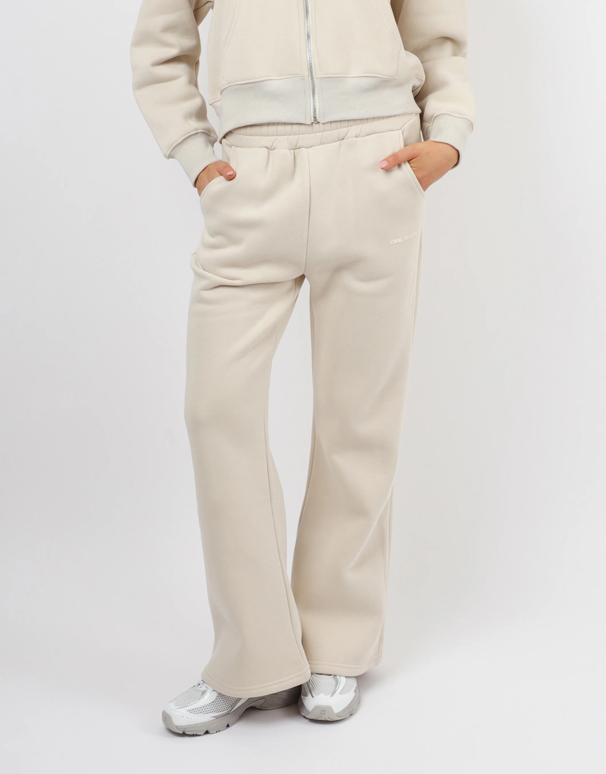 Maddie Simmi Studios Essentials Flared Joggers in Light Beige - Image 4