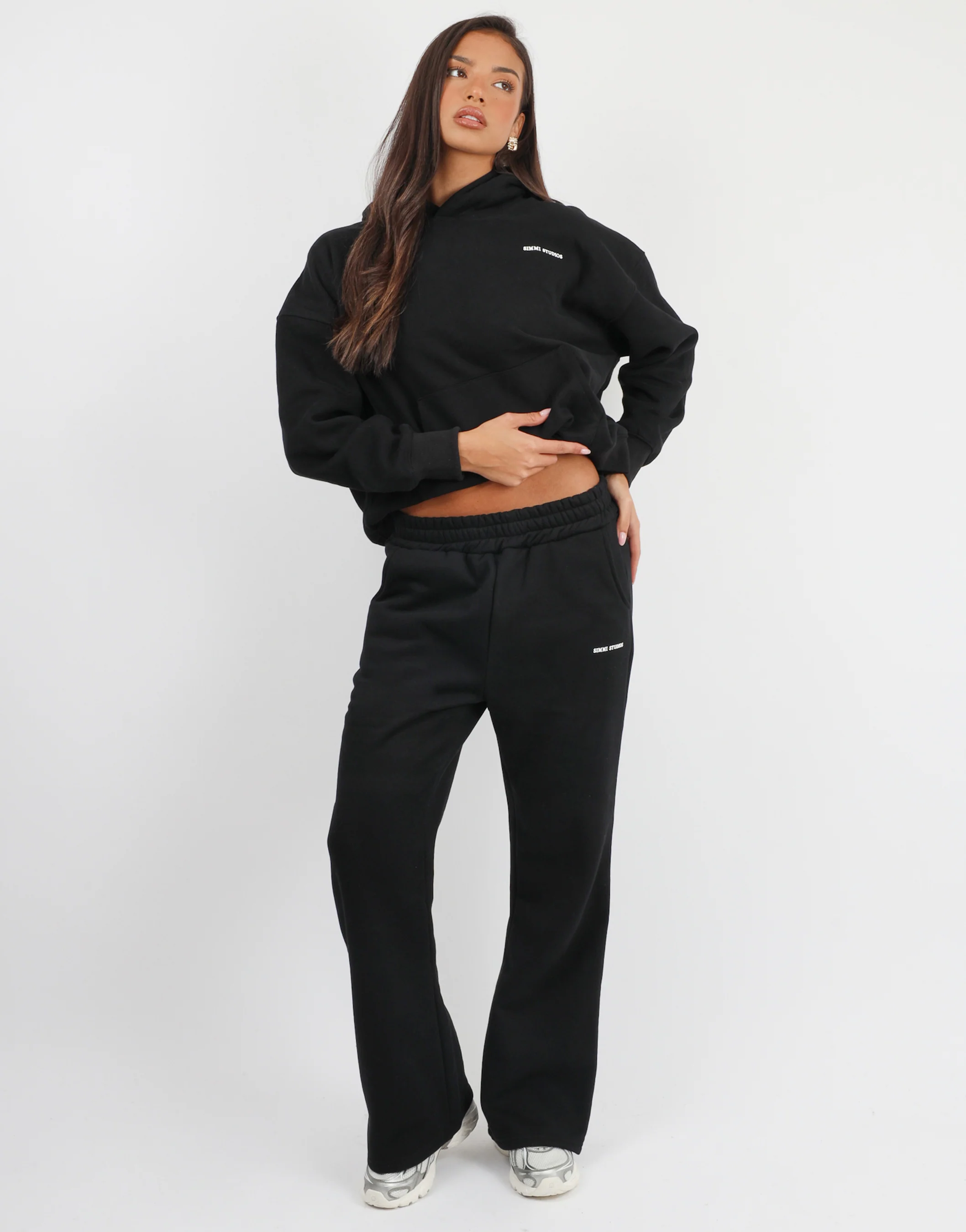 Maeve Simmi Studios Essentials Hoodie in Black - Image 2