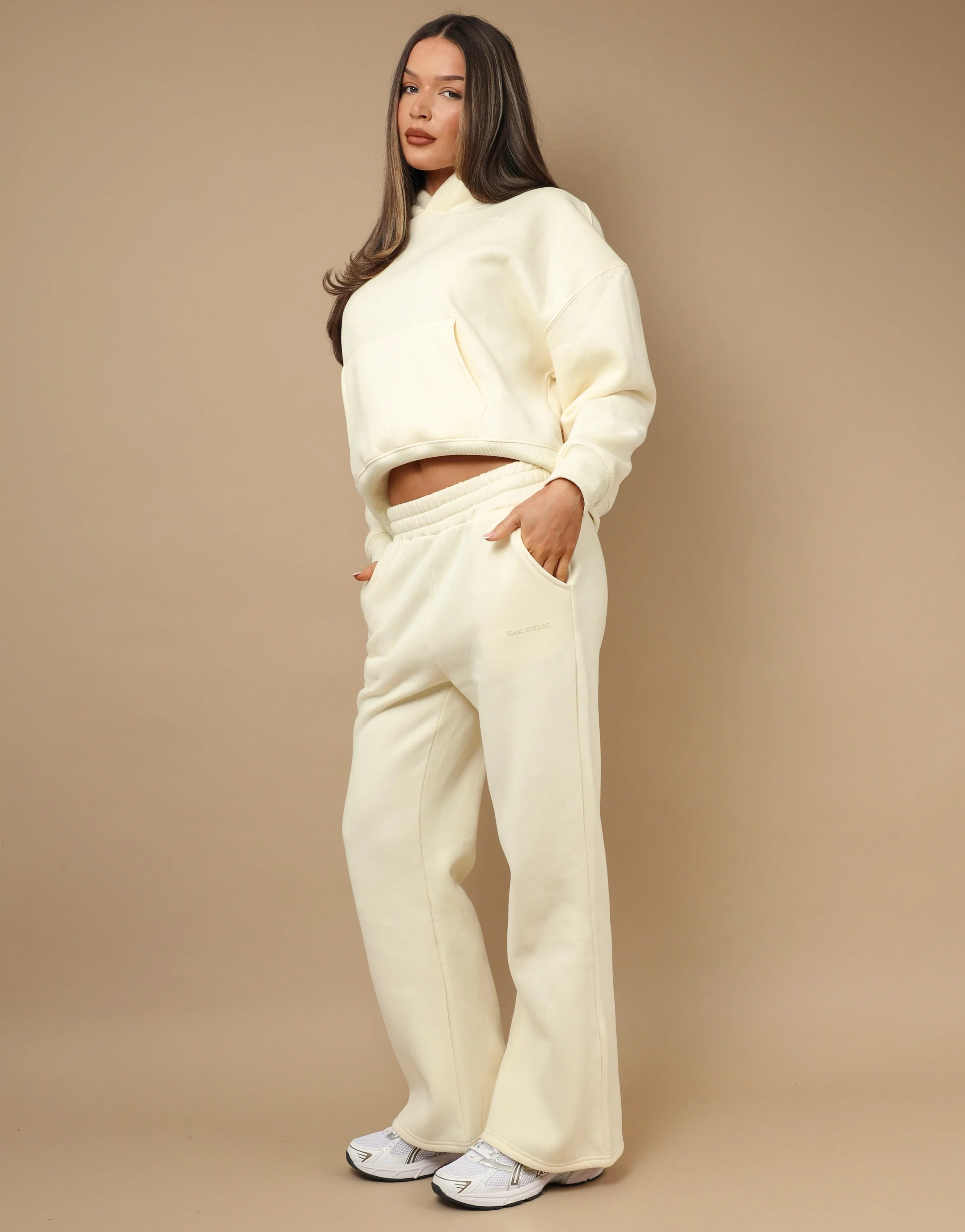 Maeve Simmi Studios Essentials Hoodie In Cream - Image 2