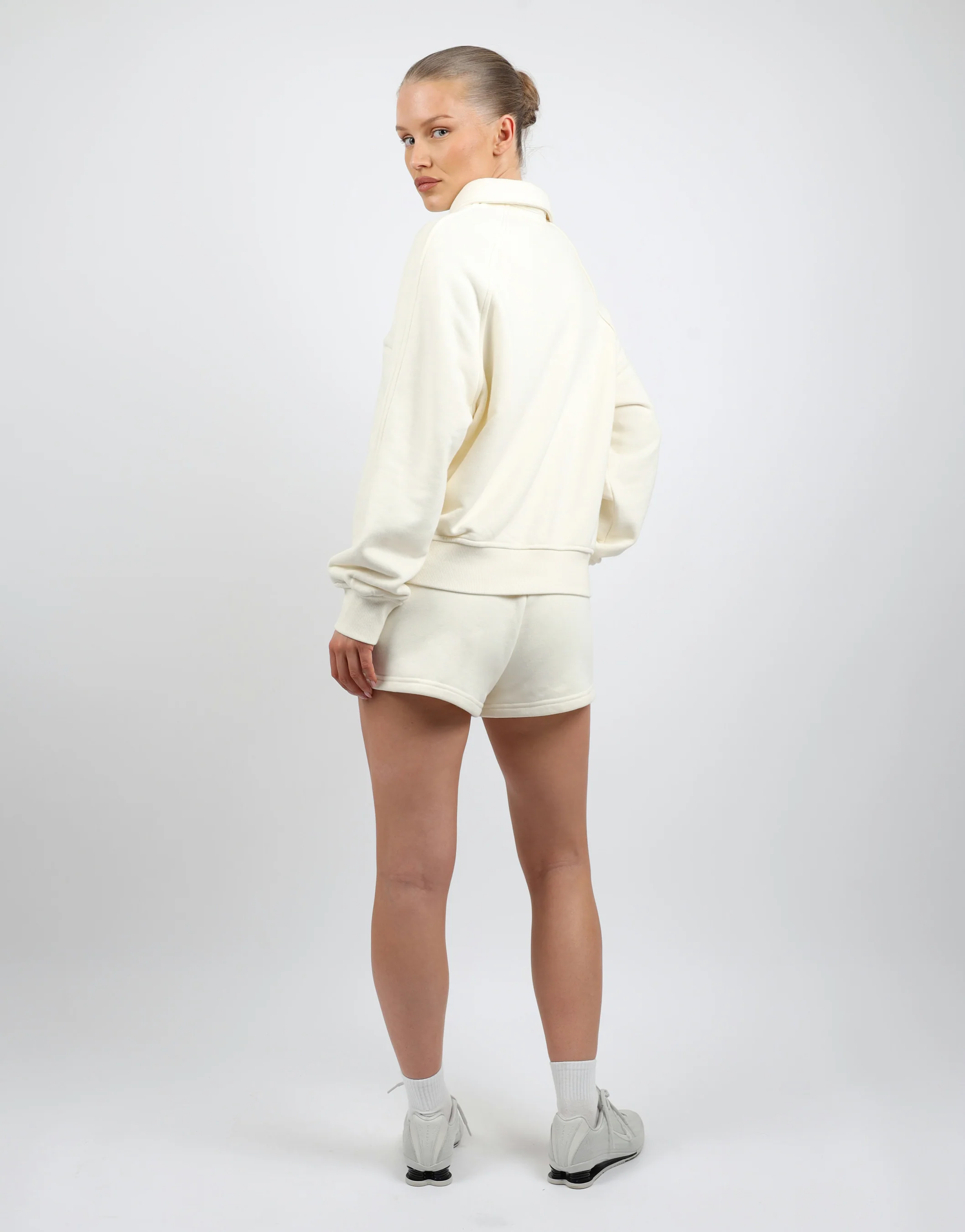 Monaco Simmi Studios Embroidered Logo Polo Sweatshirt In Cream - Image 4